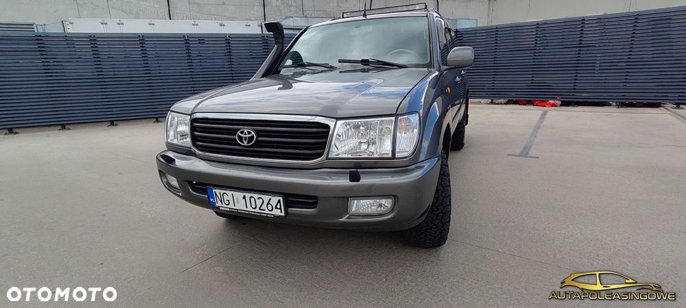 Toyota Land Cruiser - 3