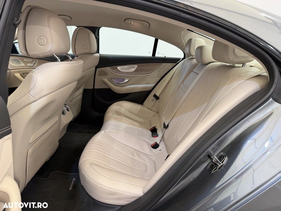 Mercedes-Benz CLS - 11