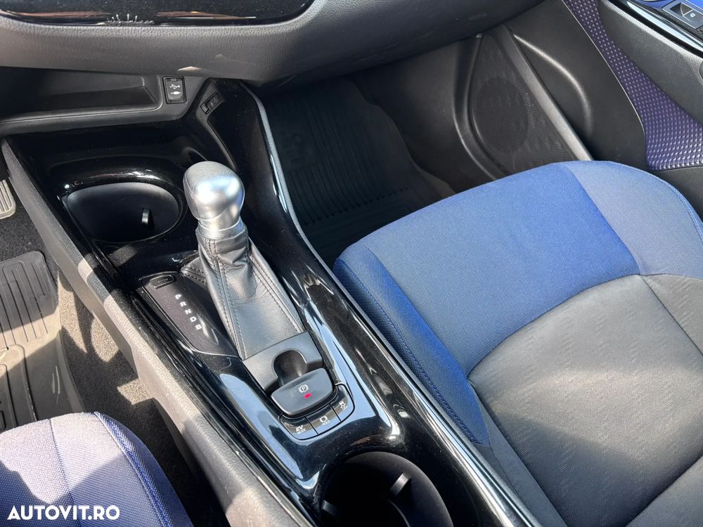 Toyota C-HR Lounge - 24