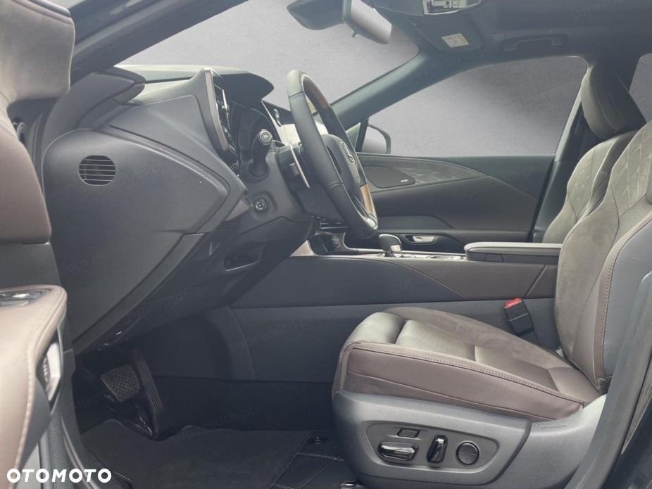 Lexus RX - 7