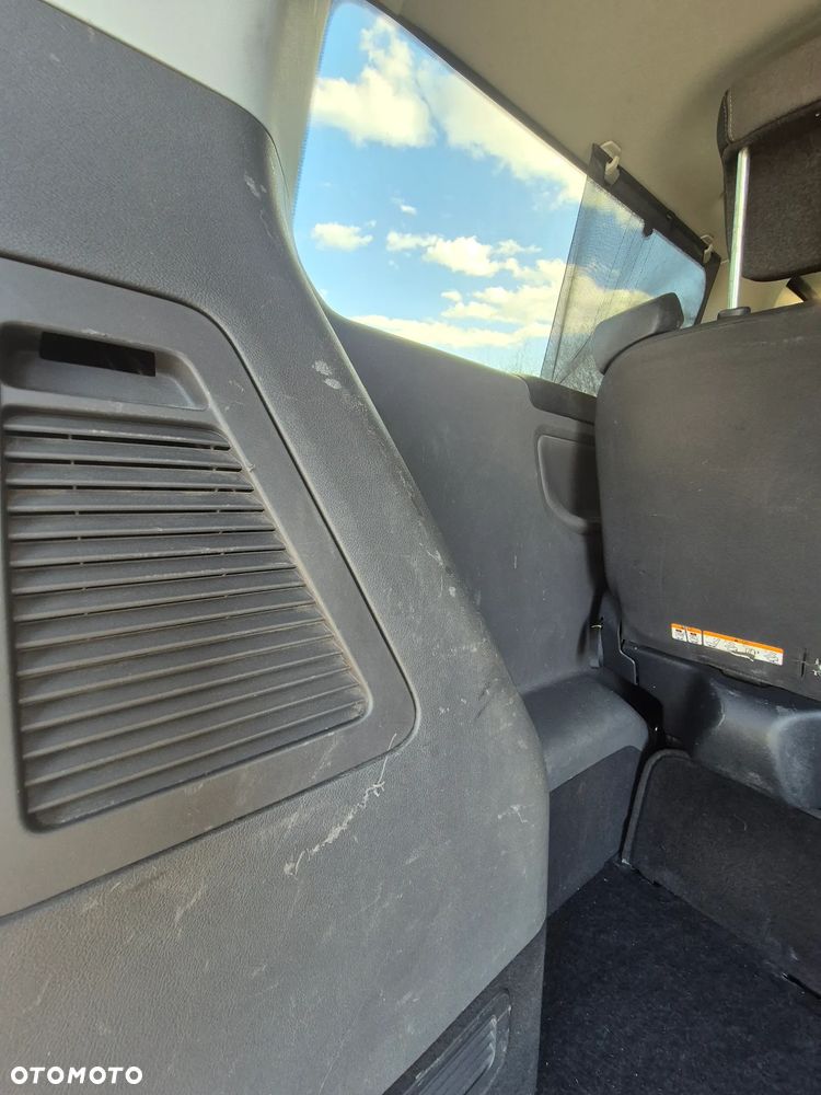 Ford Tourneo Custom - 15