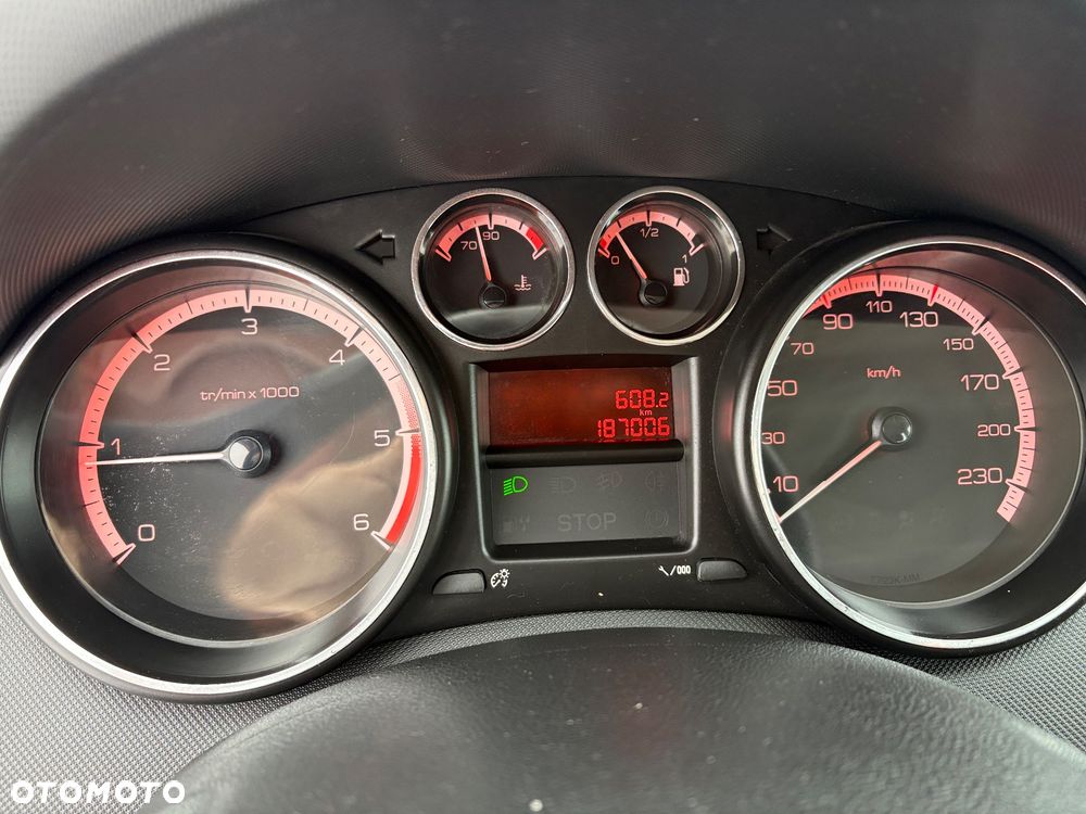 Peugeot 308 HDi FAP 90 Tendance - 28