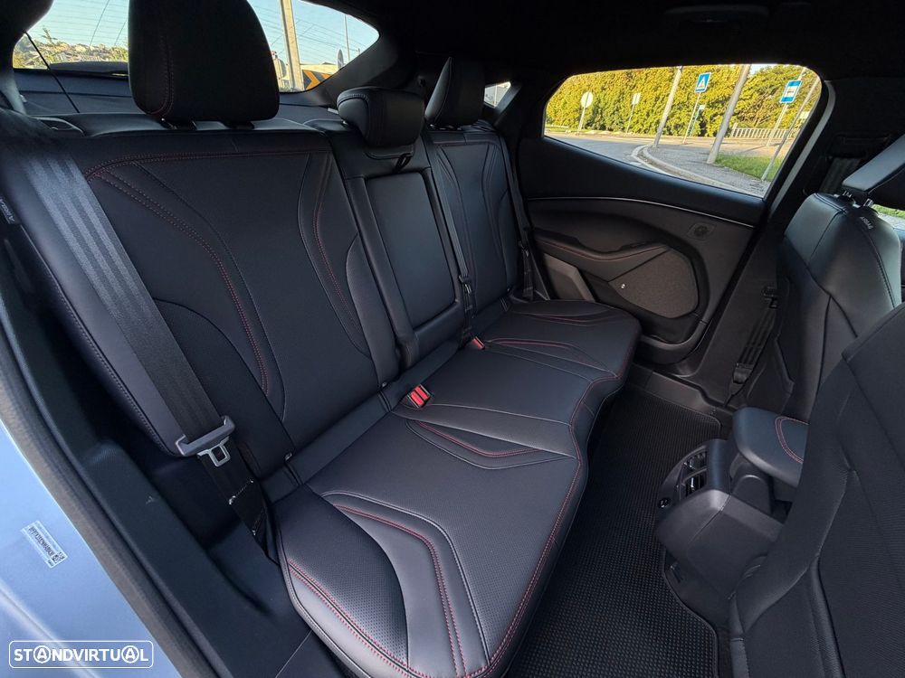 Ford Mustang Mach-E 75.7 kWh Premium AWD - 54