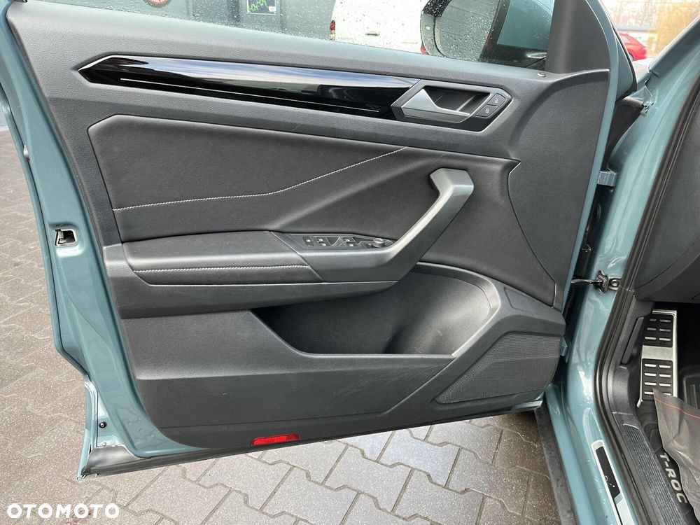 Volkswagen T-Roc - 10