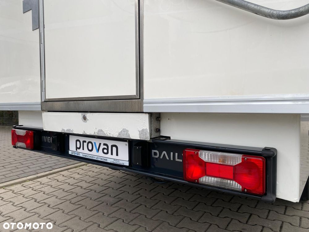Iveco DAILY 35C17 3,0 HPI zabudowa specjalistyczna | świetna baza pod kampera, biuro, warsztat - 17
