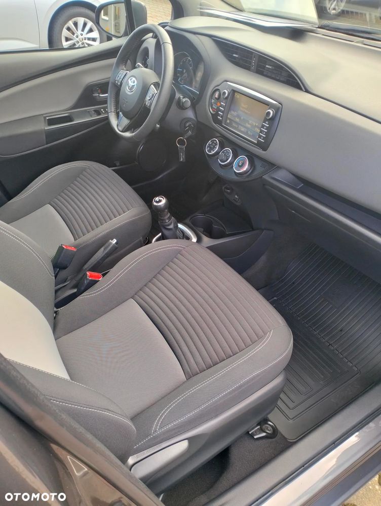 Toyota Yaris - 14
