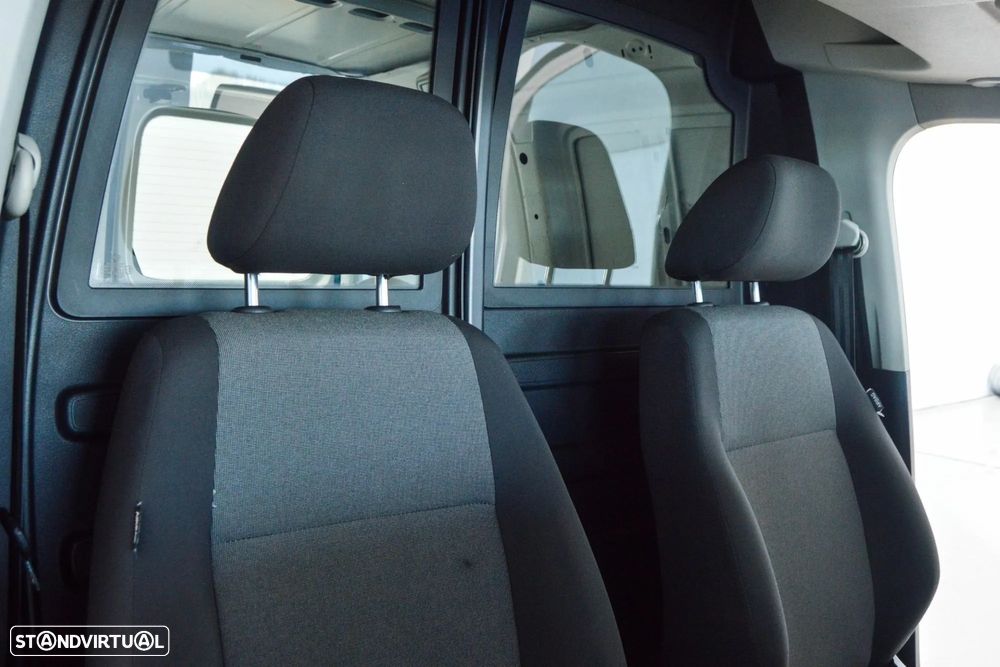 VW Caddy 2.0 TDi BlueMotion 2L - 9