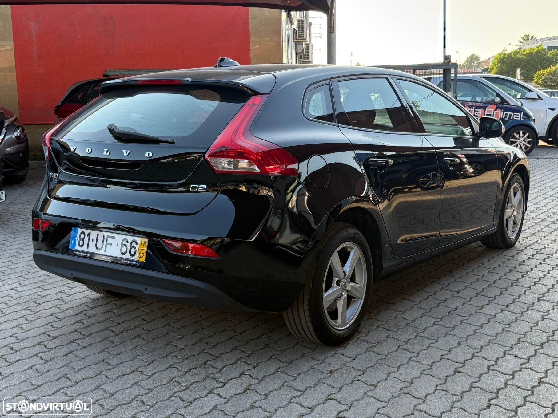 Volvo V40 2.0 D2 Momentum Eco - 4