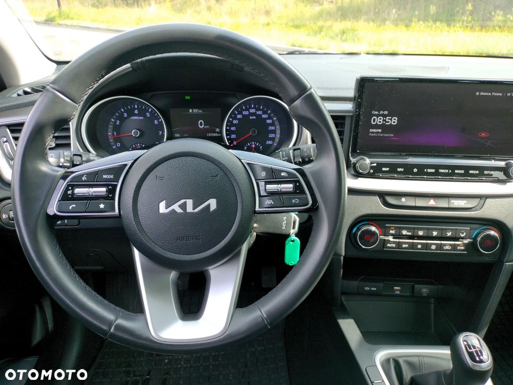Kia Ceed 1.5 T-GDI M - 13