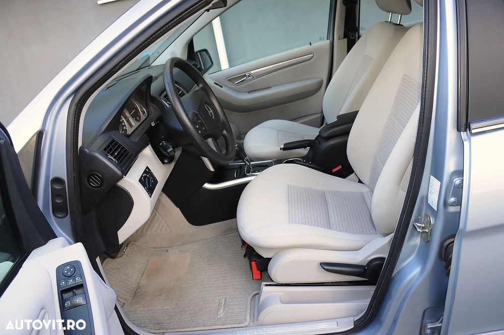 Mercedes-Benz B - 5