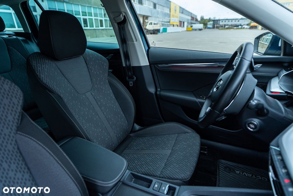 Skoda Octavia 2.0 TSI 4x4 Style DSG - 23