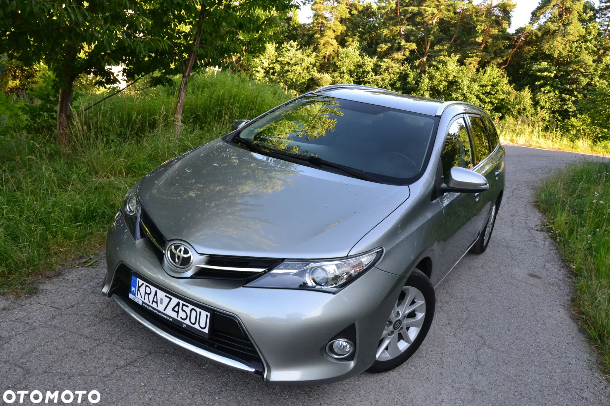 Toyota Auris 1.6 Premium Comfort - 2