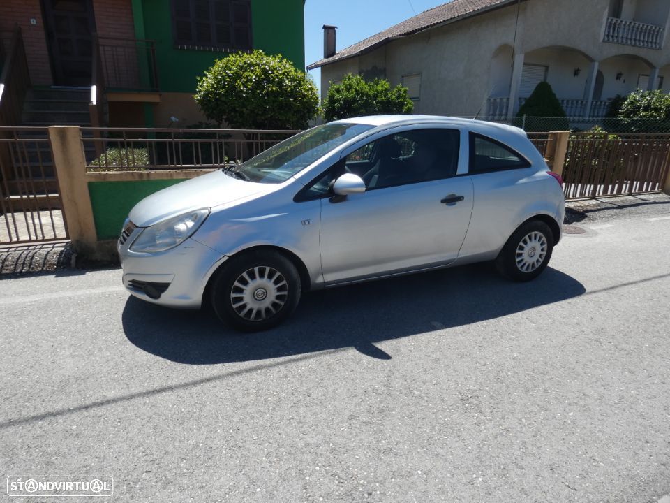 Opel Corsa D de  2010 para venda em peças - 1