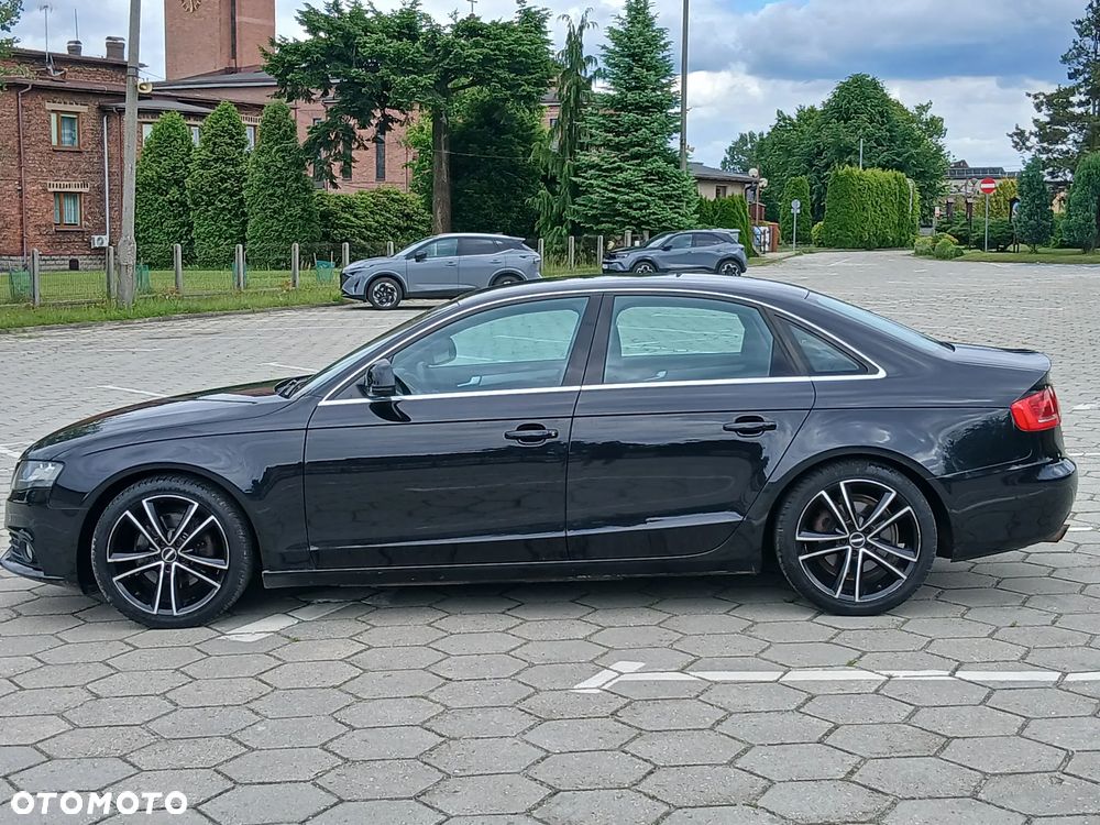 Audi A4 Limousine - 5