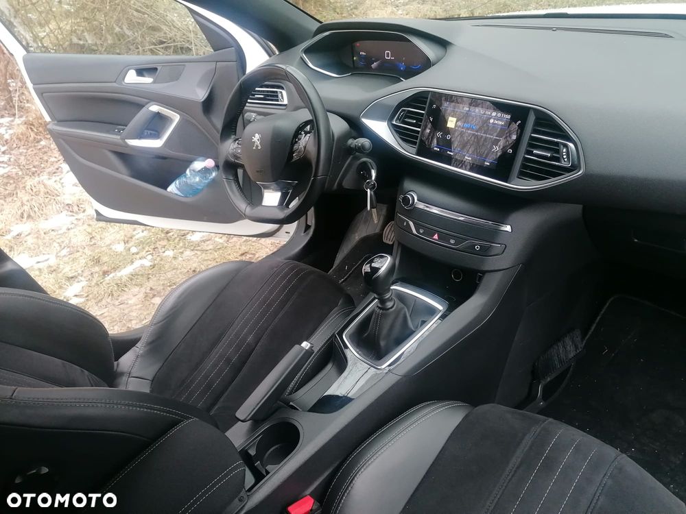 Peugeot 308 - 5