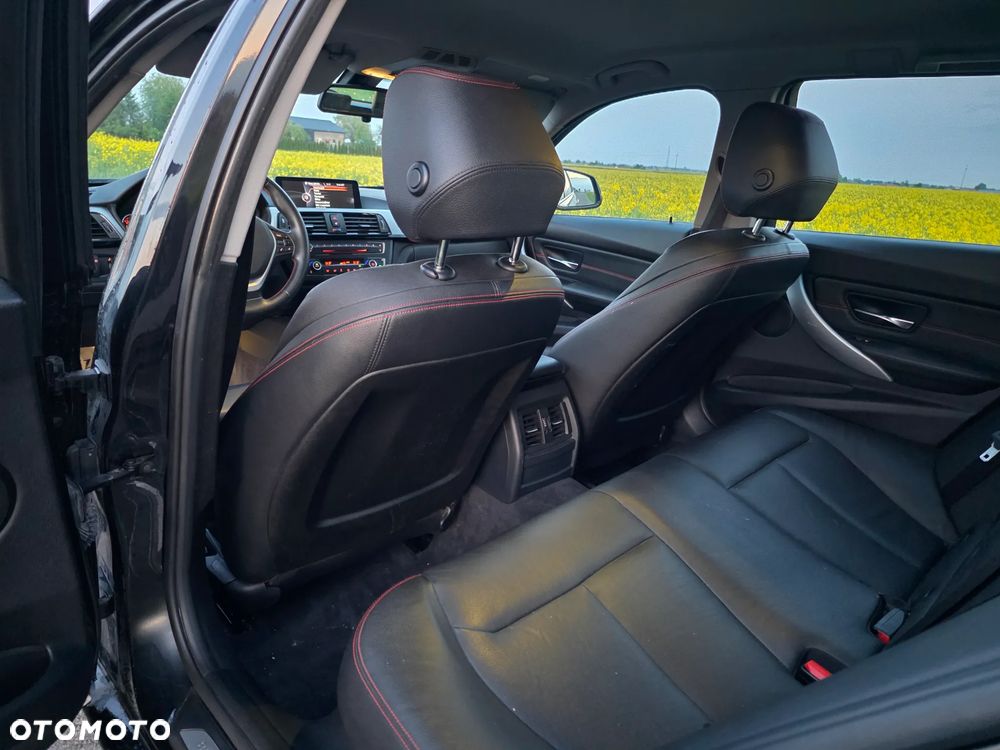BMW Seria 3 330d Luxury Line - 37