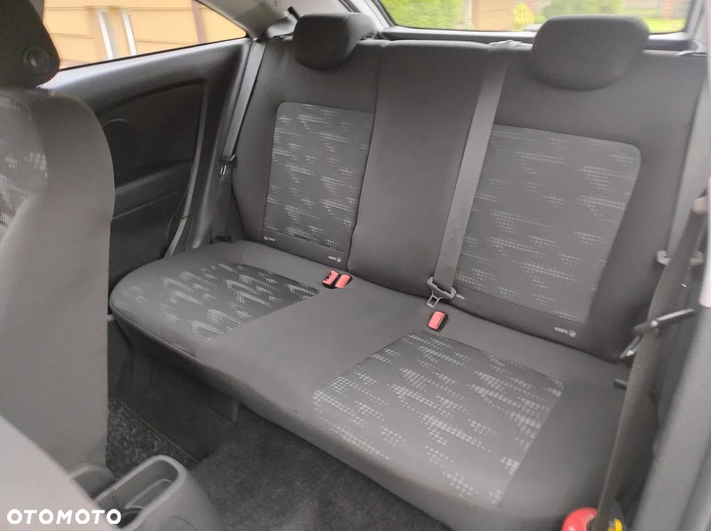 Opel Corsa 1.2 16V Enjoy - 19