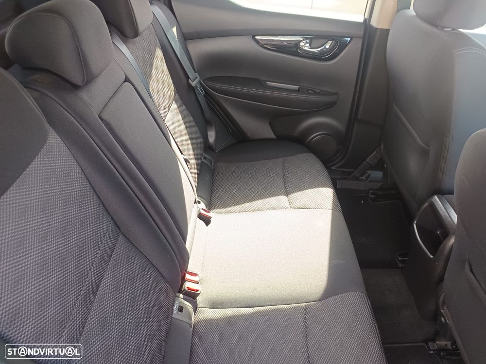 Nissan Qashqai 1.5 dCi N-Connecta 18 PS - 7
