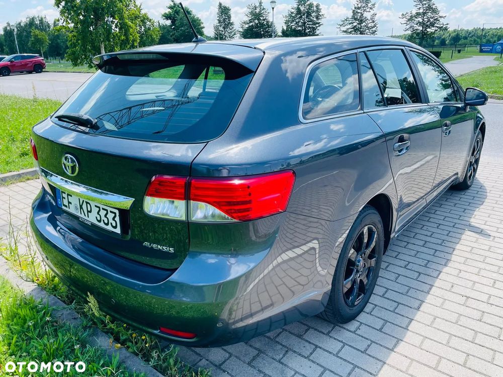 Toyota Avensis 1.8 Executive - 3