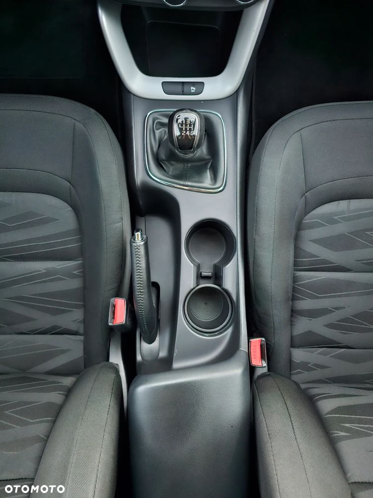 Kia Ceed 1.4 CVVT Fifa World Cup Edition - 18