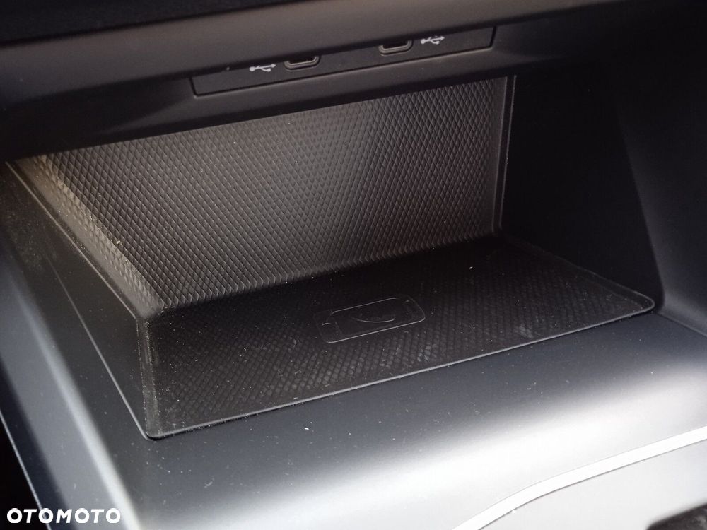 Volkswagen Golf - 21