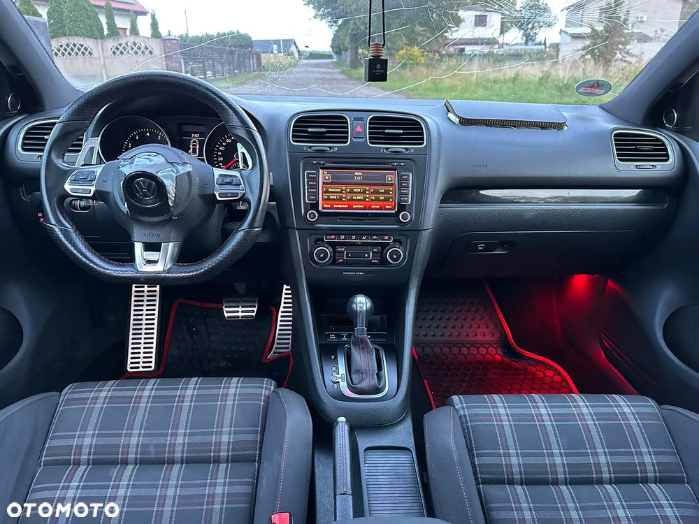 Volkswagen Golf - 5