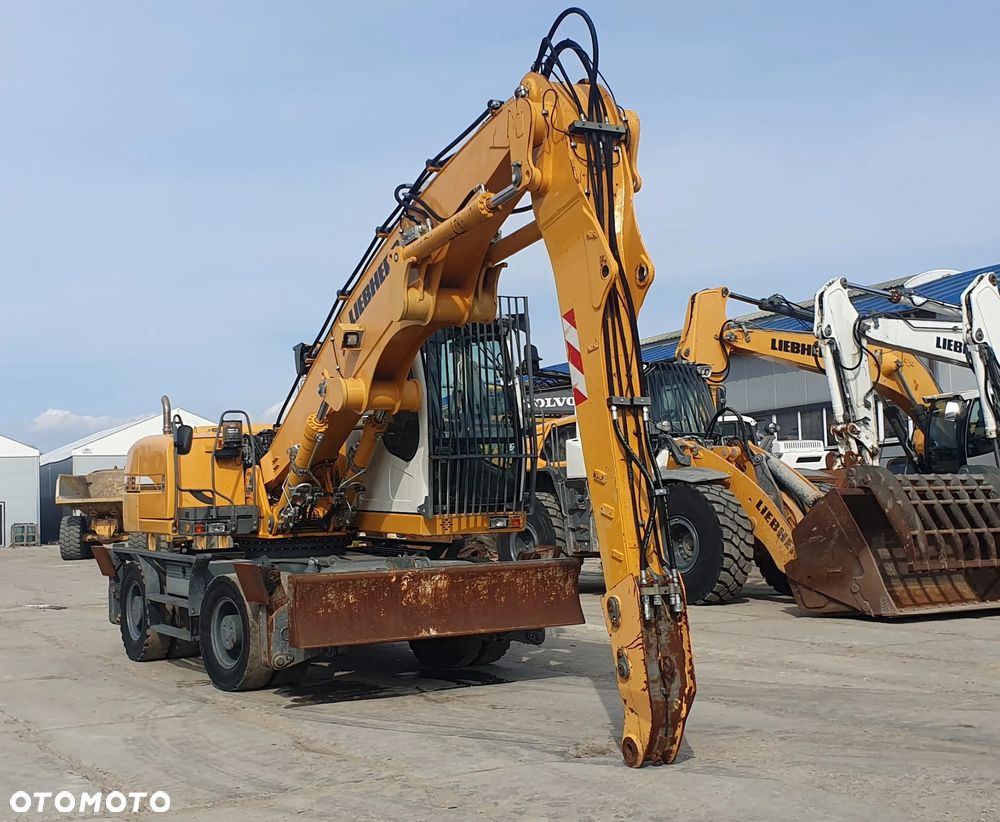 Liebherr A316 - 8