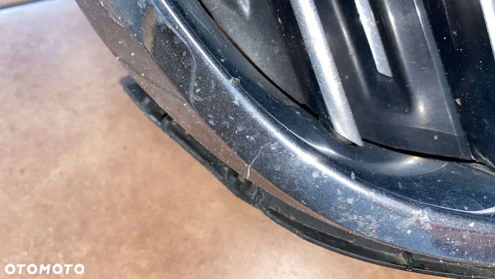 BMW 7 G11 G12 ŻALUZJA GRILL POWIETRZA 7468215 EUROPA USZKODZONA - 3