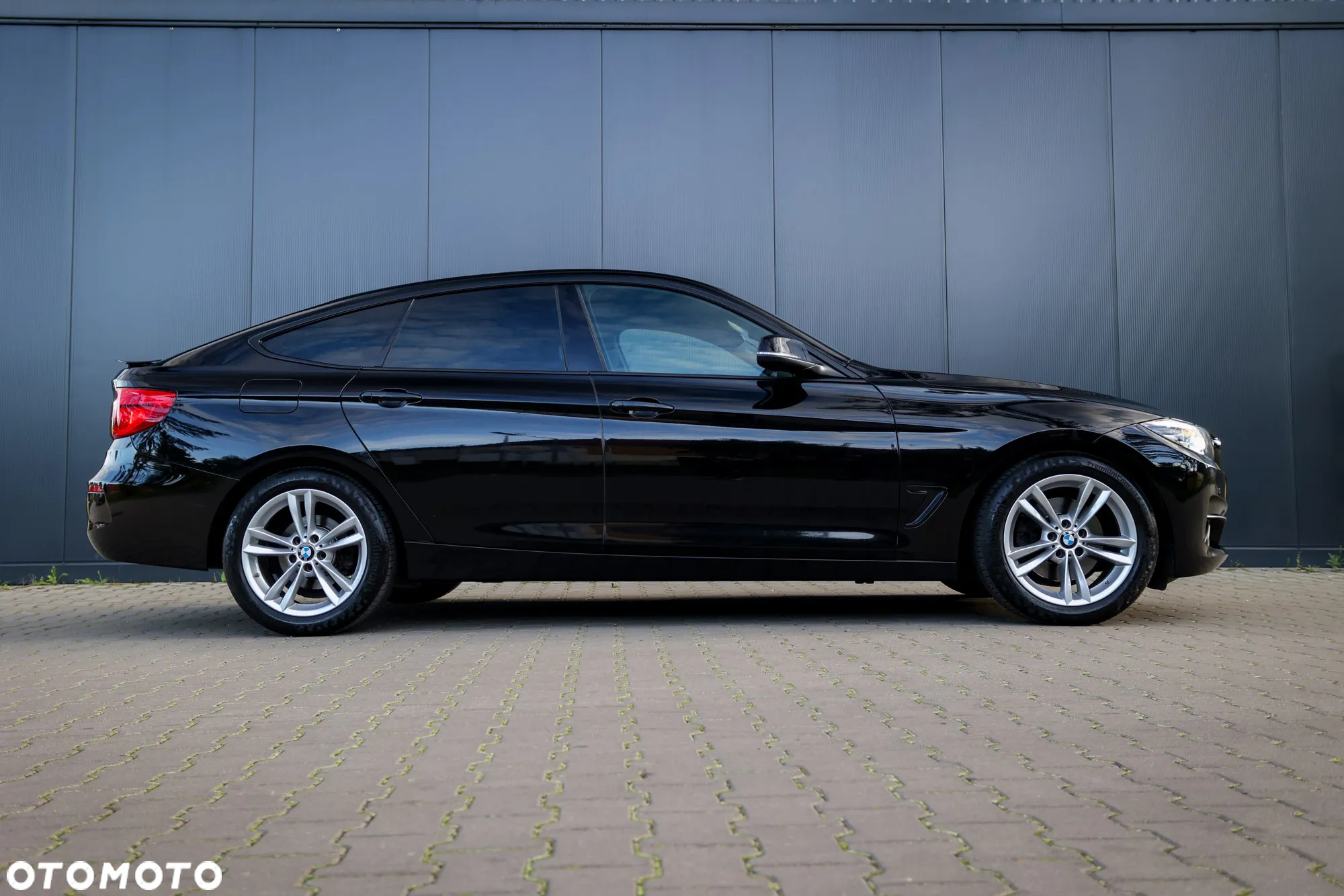 BMW 3GT 330i xDrive GT M Sport - 2