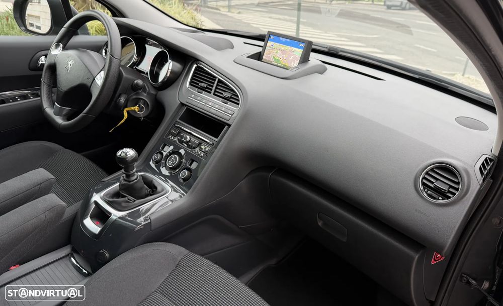 Peugeot 5008 1.6 BlueHDi Allure J17 - 20