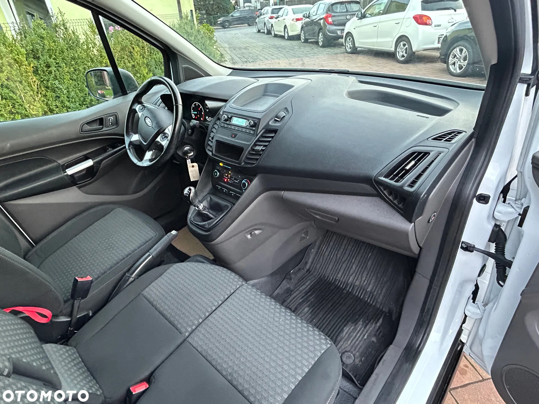 Ford Transit Connect - 10