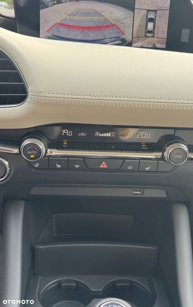 Mazda 3 SKYACTIV-X 2.0 M-Hybrid SELECTION - 13