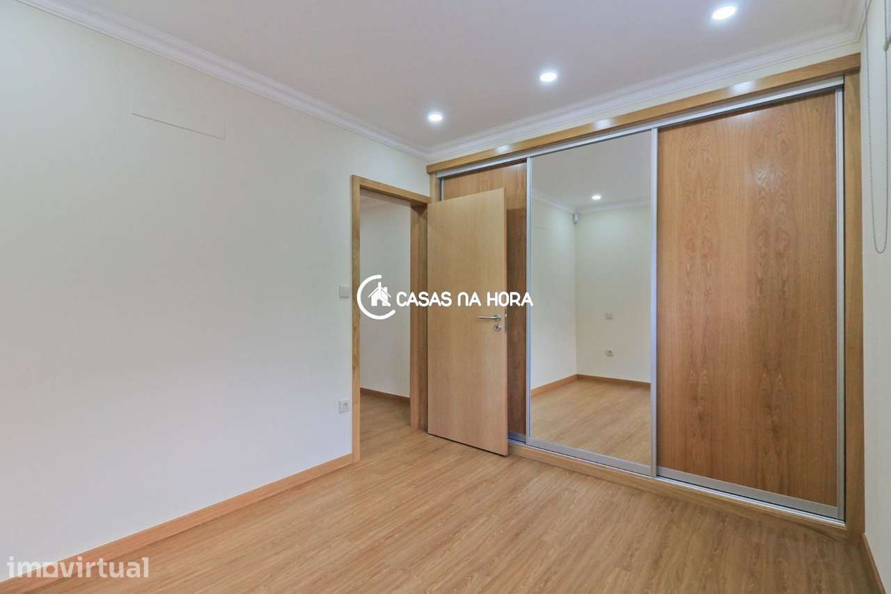 Moradia | Condomínio Fechado Moradias | Sandim - Grande imagem: 4/30