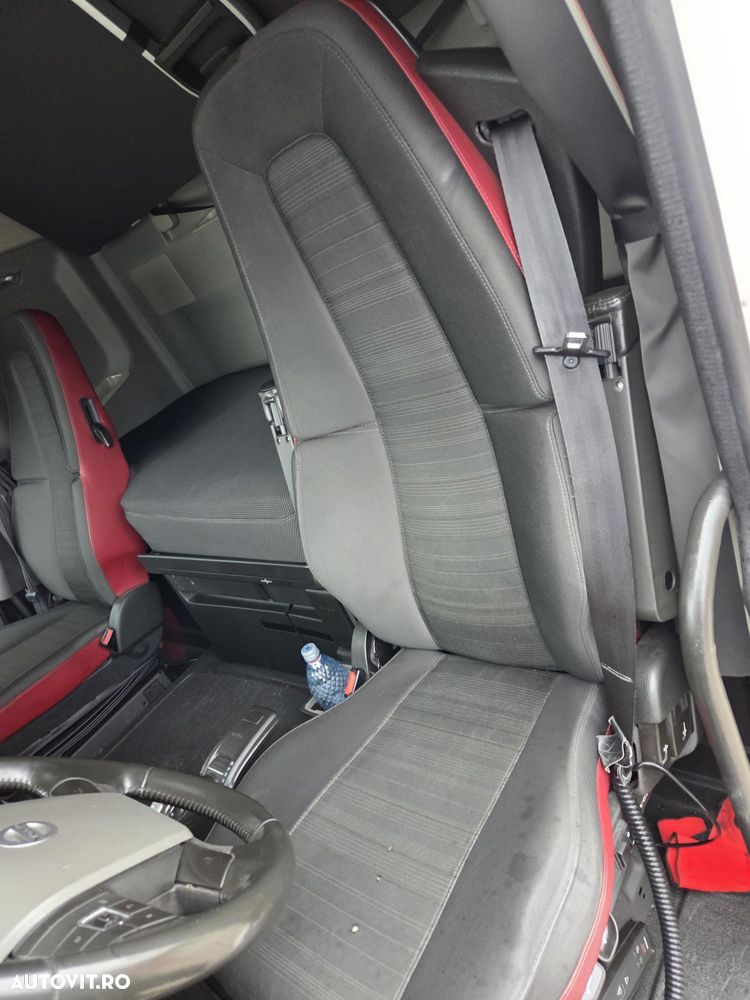 Volvo FH500, 2019, 640.248km, Automata, 2 rezervoare 1.175l, FRIGIDER, AER CONDITIONAT STATIONARE, balon puntea fata, aeropachet, rulata doar in GERMANIA, Carte identitate RAR, posibilitate leasing 3 ani-PROMOTIE 38.900 EUR+Tva - 22