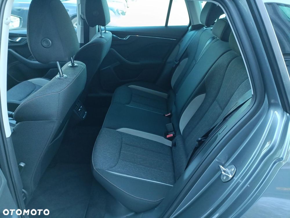 Skoda Kamiq 1.0 TSI Ambition DSG - 11