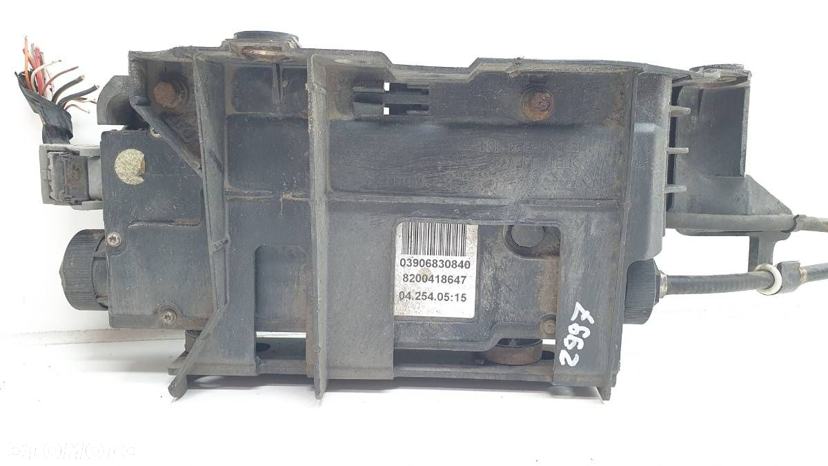 MECHANIZM HAMULCA RĘCZNEGO LINKA RENAULT SCENIC II 8200418647 - 2