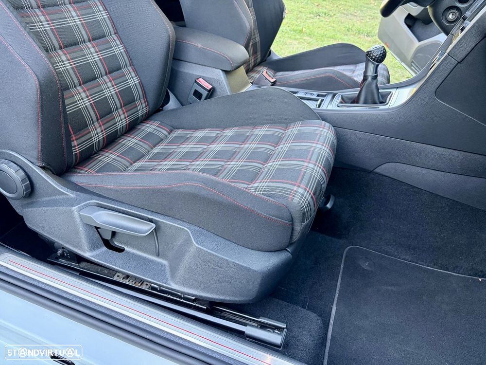 VW Golf 2.0 TSi GTi Performance - 9