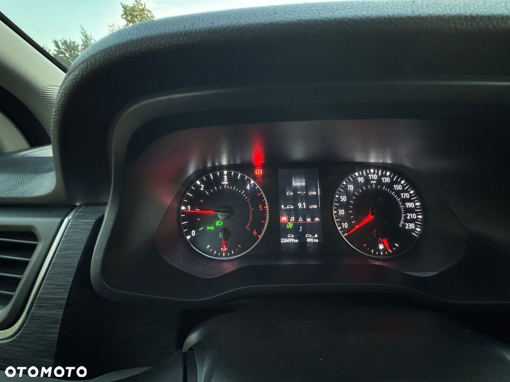 Renault Trafic 2.0 dCi - 19