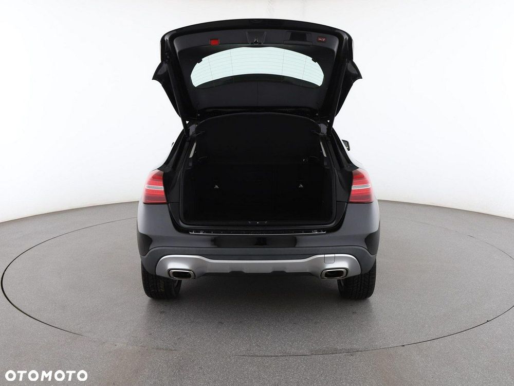 Mercedes-Benz GLA 200 7G-DCT Style - 20