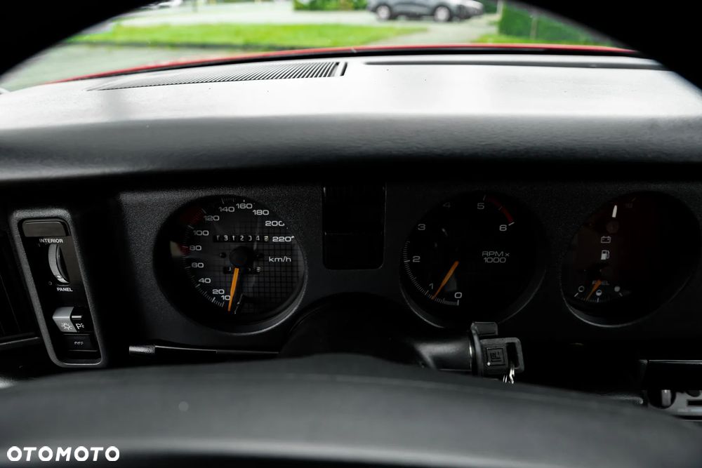 Pontiac Firebird - 24