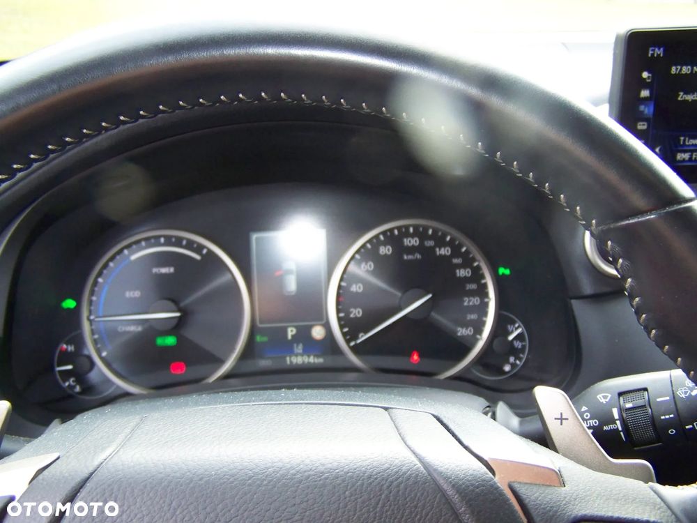 Lexus NX 300h F Impression AWD - 10