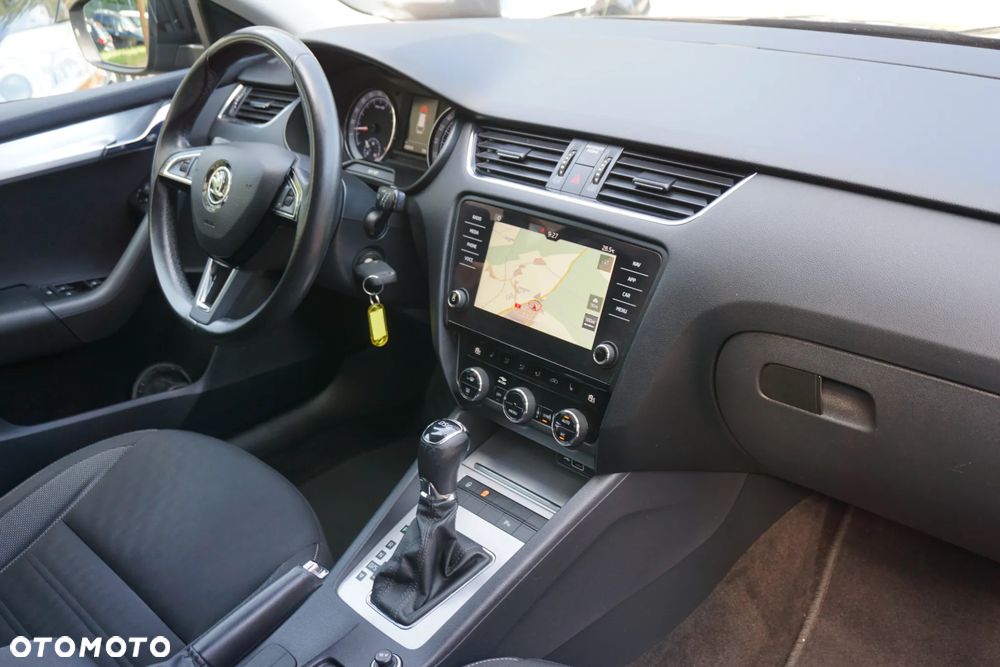 Skoda Octavia 1.6 TDI Ambition DSG - 17