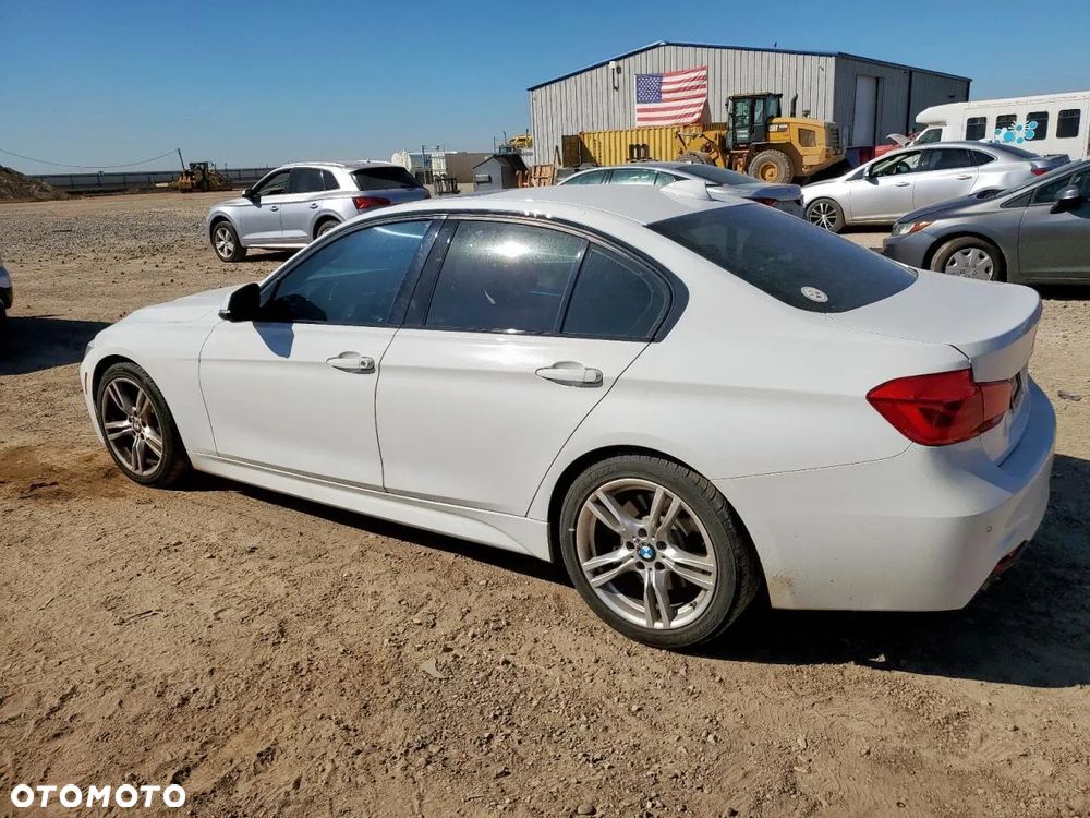 BMW Seria 3 330i - 2