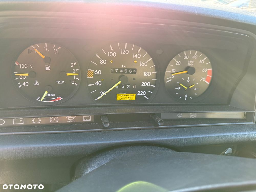 Mercedes-Benz W201 (190) - 14