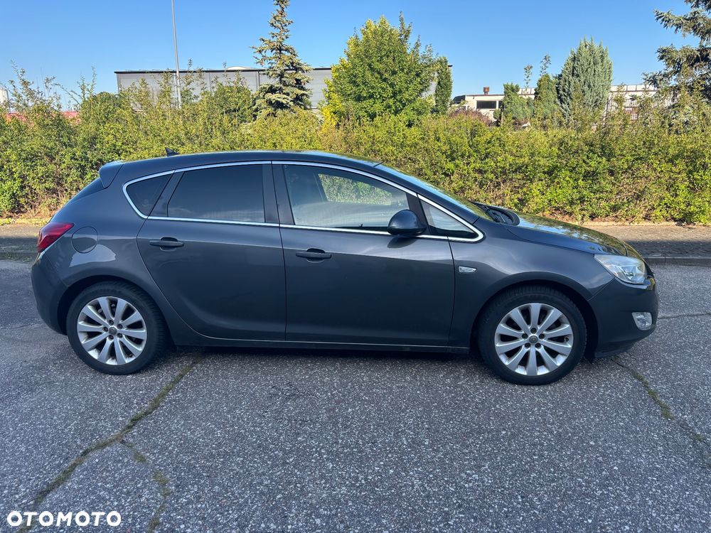 Opel Astra 1.6 Cosmo - 2