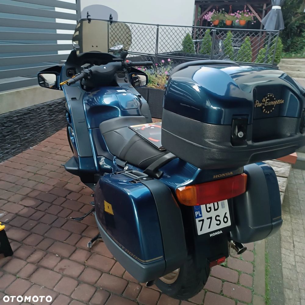 Honda ST - 6
