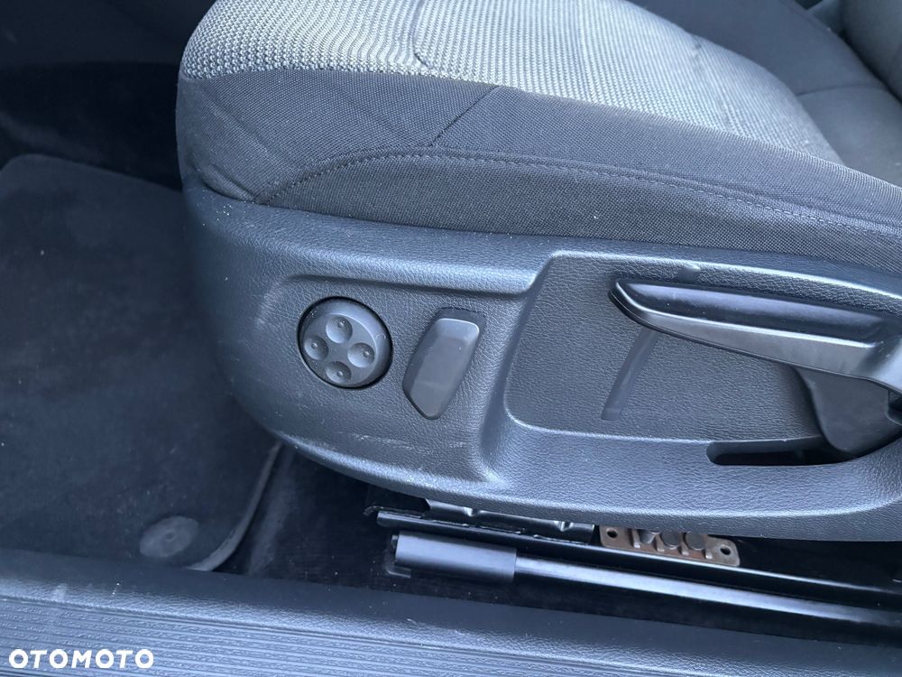 Volkswagen Passat - 9