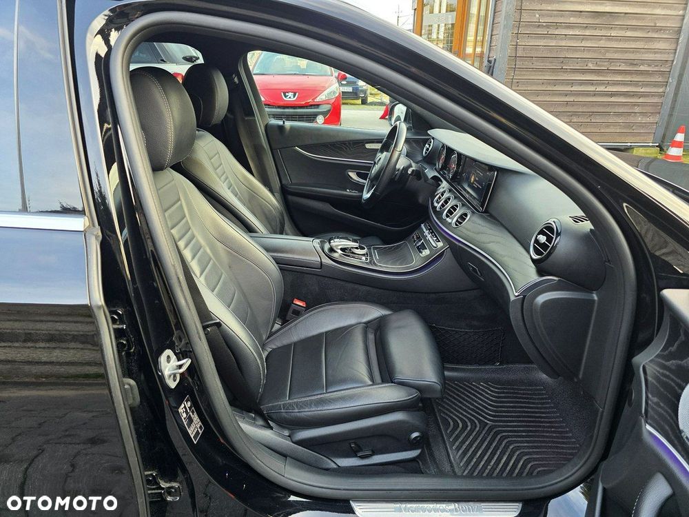 Mercedes-Benz Klasa E 220 d T 9G-TRONIC Avantgarde - 24