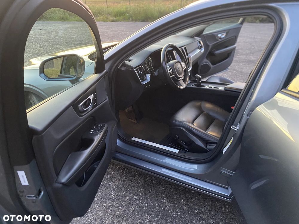 Volvo S60 T5 Momentum Pro - 21