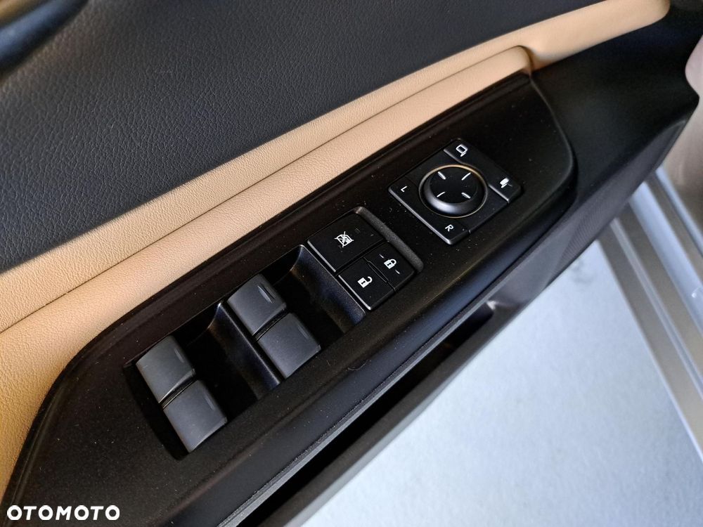 Lexus ES 300h Business Edition - 26